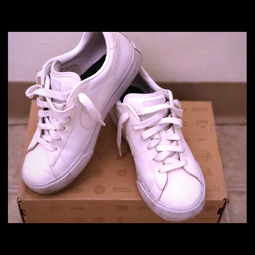 Nike Court Royale AC Shoe